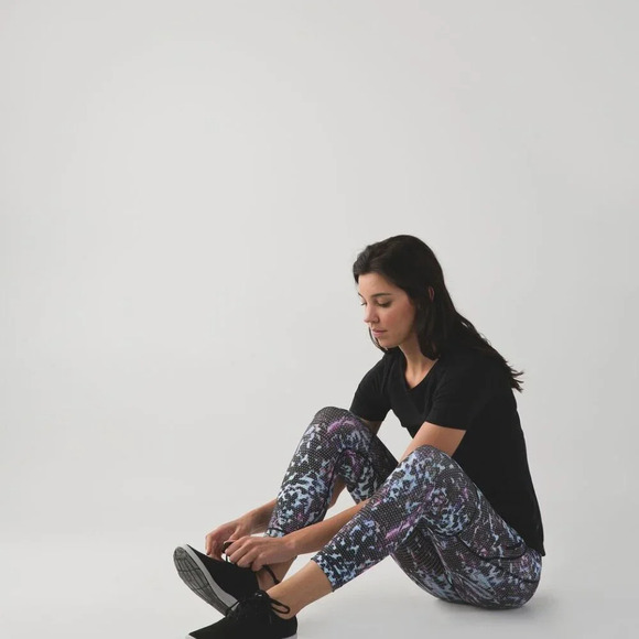 Lululemon All Sport Crop Floral Sport Tranquil Blue Multi 21108 - Picture 2 of 12